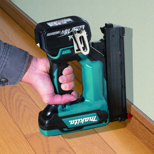 אקדח מסמרים MAKITA DFN350Z 18V גוף בלבד – תמונה 2